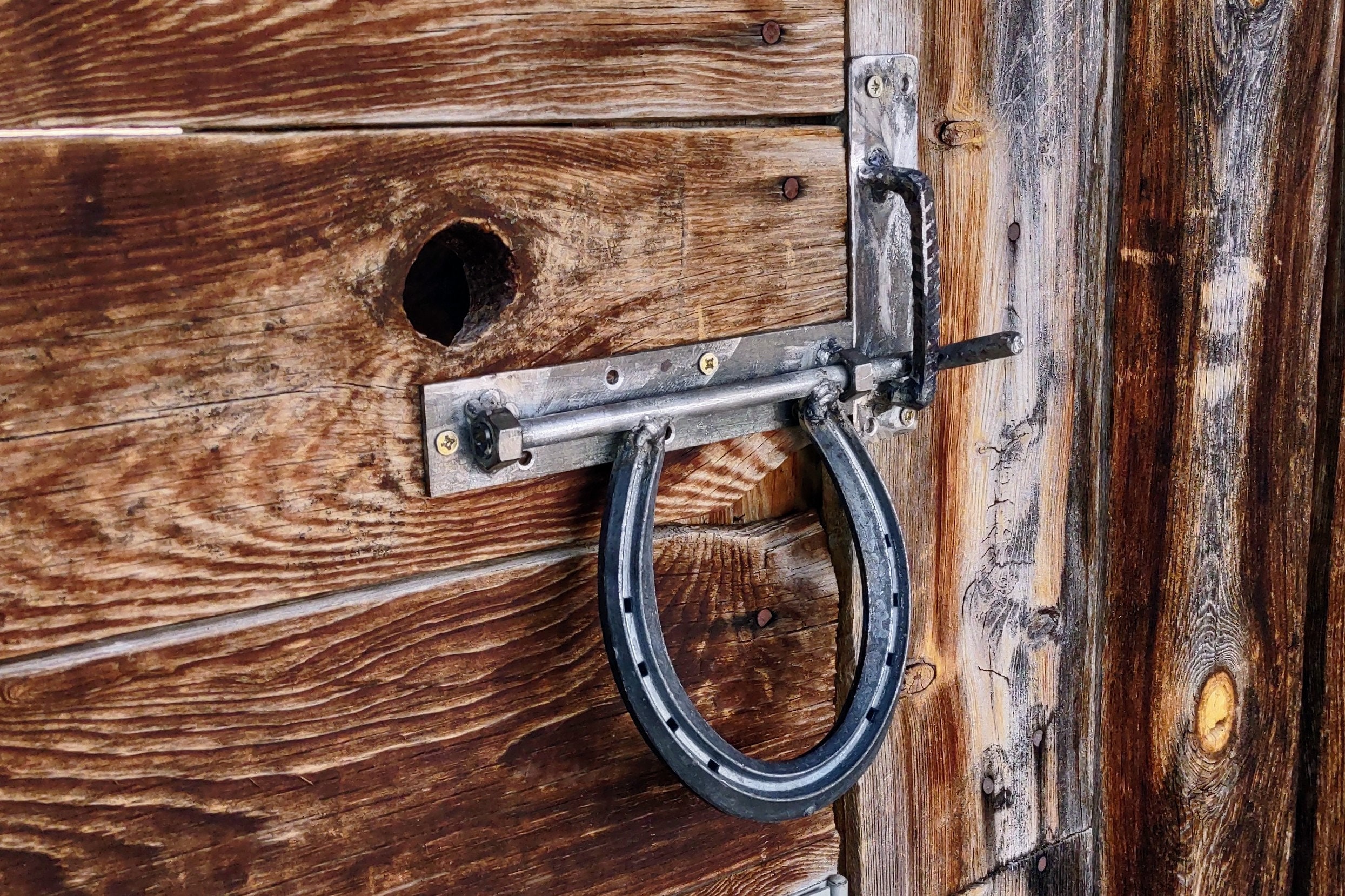 How To Lock A Barn Door For Your Home ADS Security atelieryuwa.ciao.jp