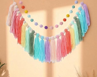 Ghirlanda di nappe arcobaleno, decorazioni boho per la cameretta, striscione con palline di feltro