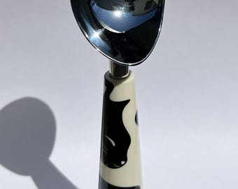 Stand Up Ice Cream Scoop w/ Kitty Cats