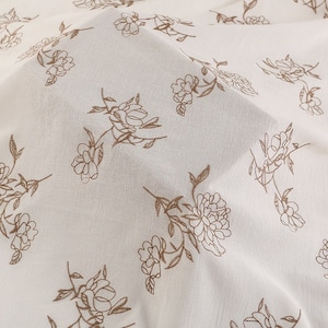 Floral Cotton Fabric,Embroidered Fabric,Flower Fabric,Cotton Fabric,Quilting Fabric,Designer Fabric,Fabric By Yard,Daisy Fabric,Soft Fabric
