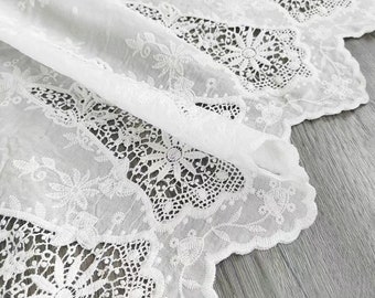 Katoenen stof witte kant, geborduurde bloemenstof, bekledingsstof, designerstof, zwarte jurkstof, trouwstof, stof op 1/2-werf