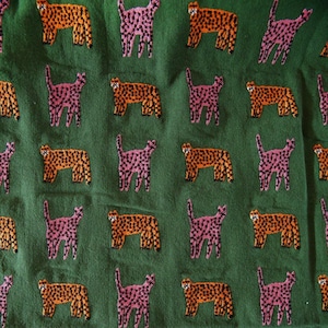 Tiger Embroiderd Linen Cotton Fabric,Green Embroidered Fabric,Designer Fabric,Quilting Fabric,Fabric By Yard,Thick Fabric,Linen Fabric zdjęcie 6