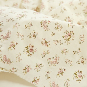 Floral Cotton Fabric,Embroidered Fabric,Flower Fabric,Printed Fabric,Quilting Fabric,Designer Fabric,Fabric By Yard,Daisy Fabric,Soft Fabric