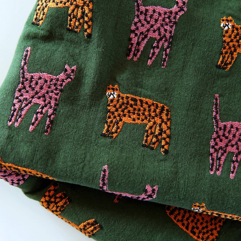 Tiger Embroiderd Linen Cotton Fabric,Green Embroidered Fabric,Designer Fabric,Quilting Fabric,Fabric By Yard,Thick Fabric,Linen Fabric zdjęcie 4