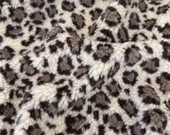 Leopard Sherpa Fabric,Leopard Fabric,Sherpa Fabric,Sewing Fabric,Jacket Fabric,Winter Fabric,Cushion Fabric,Soft Fabric,Fabric By 1/2 Yards