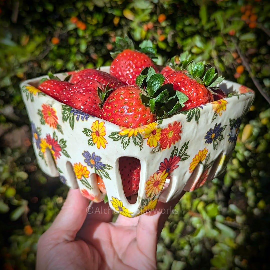 Handmade Wildflowers Berry Bowl Colander