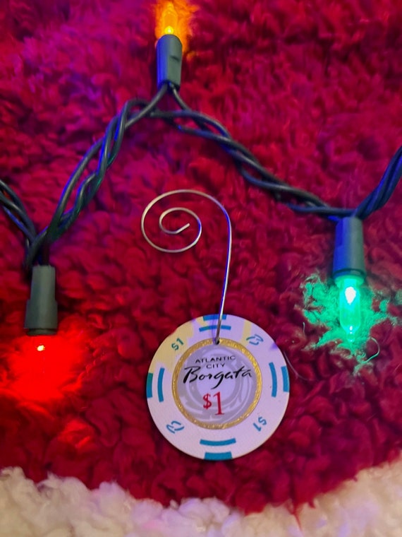 The 1 Dollar Atlantic City Poker Chip Christmas Tree Etsy