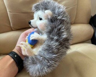 Hedgehog with heart Felted: Natural rabbit skin