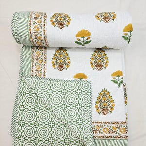 Quilt Kantha Tradicional Quilt Indio Artesanal de Algodón Reversible Estilo Boho