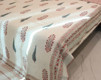 Farmhouse Patchwork Cotton Quilt Reversible Indian Bedding for Queen King Bed