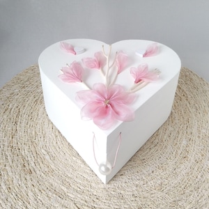 Boîte coeur en bois, boîte à bijoux bohème déco fleurs et coeurs