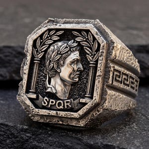 SPQR Julius Caesar Signet Ring - 925 Sterling Silver Roman Emperor Jewelry