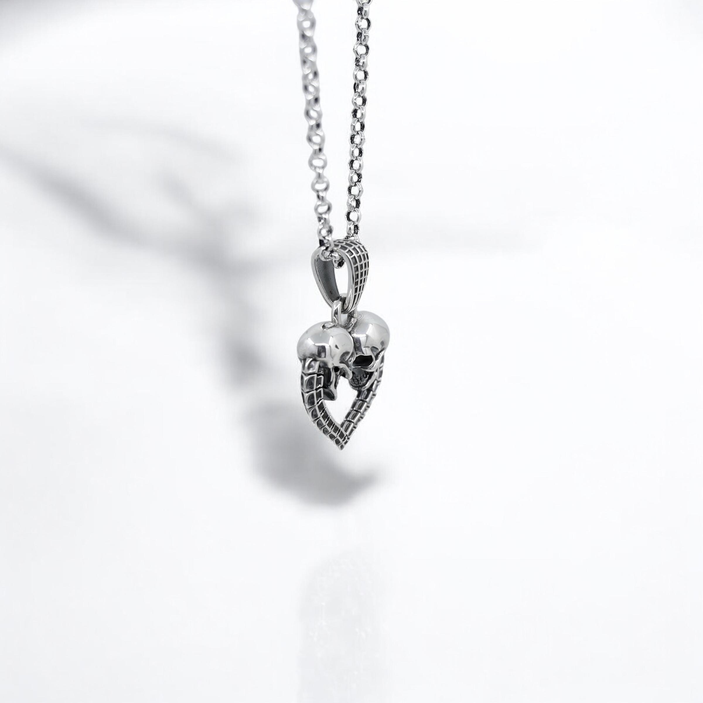 Ciondolo a forma di teschio con motivo, collana in argento sterling 925