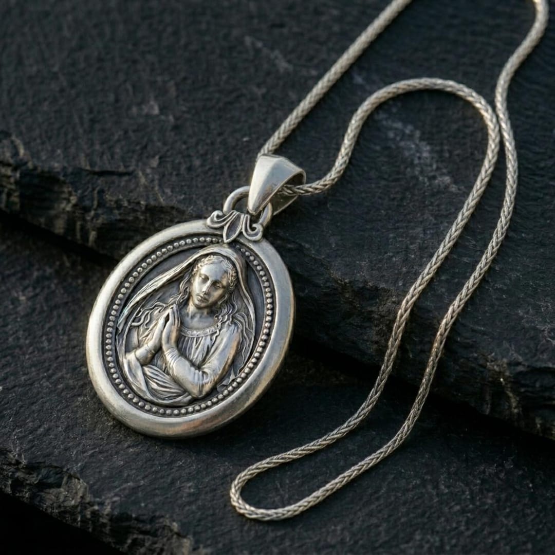 Elegant Virgin Mary Pendant Necklace in 925 Sterling Silver - Religious ...