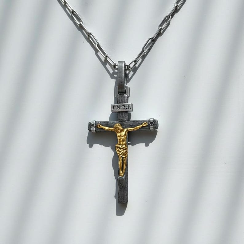 INRI Jesus Crucifix Pendant Necklace for Men - Sterling Silver Cross ...