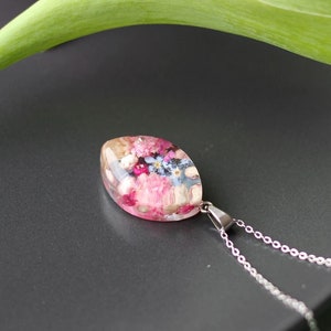 Real Flower Necklace, Dried Flower Necklace, Pressed Flower Necklace, Resin Necklace, Wildflower Necklace, Ukraine Jewelry, Meadow Flowers