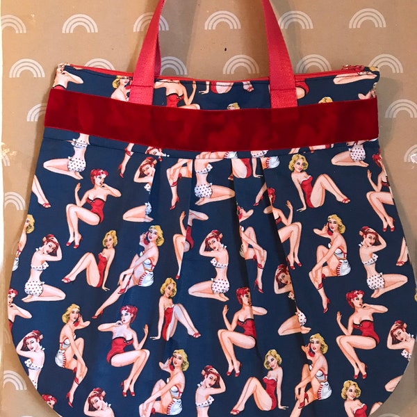 Sac à main arrondi, pin up, marine, rouge, ruban velours rouge