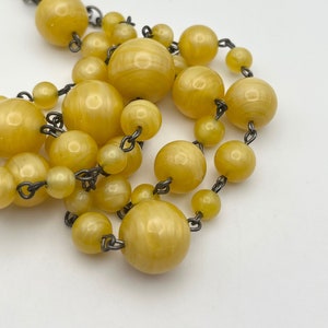 Vintage yellow satin glass beaded necklace | Marbled round glass beads | Czech single strand necklace | 1930s