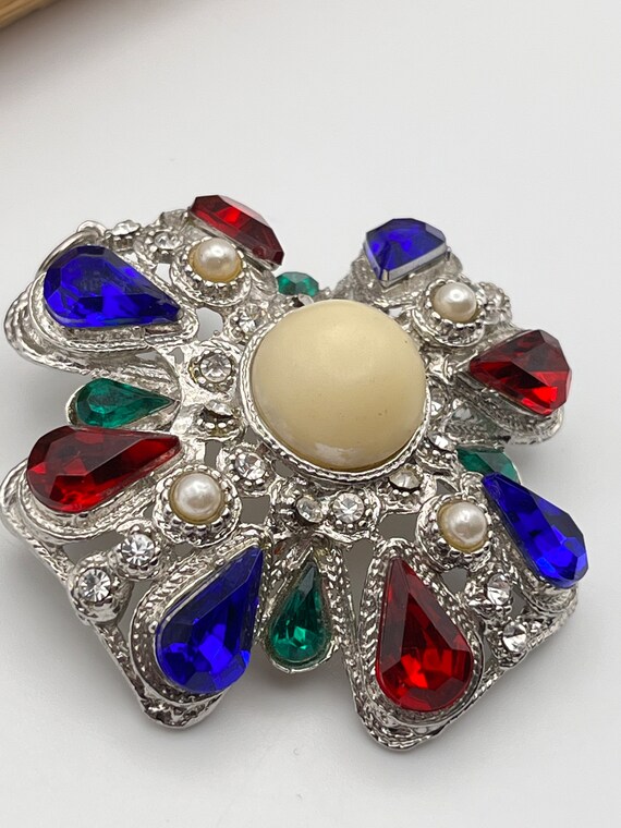 Signed Sphinx Cross brooch & pendant | Silver ton… - image 5