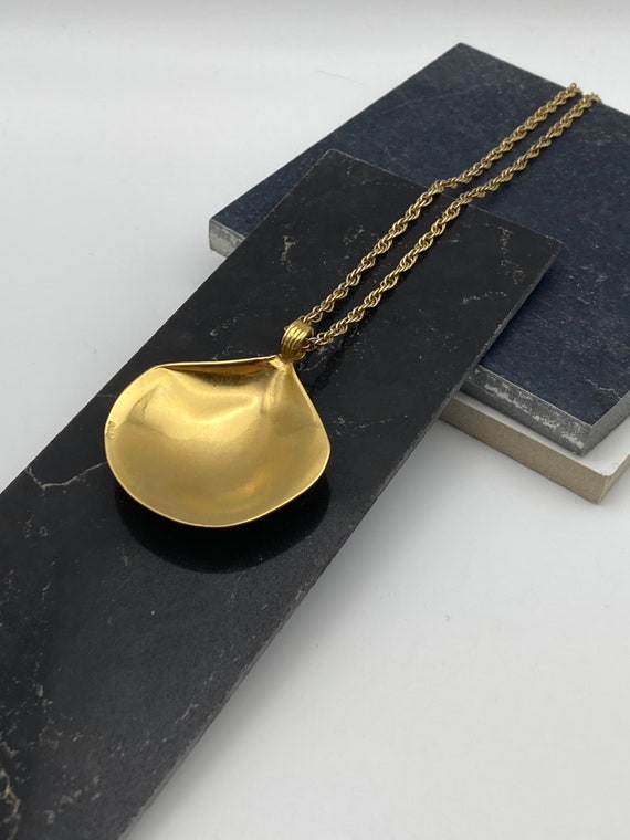 British Museum replica Egyptian oyster shell vintage … Gem