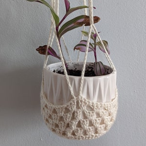 Boho crochet plant hanger