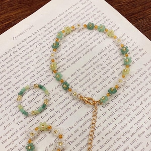 Floral Beaded Bracelet, Green Flower Bracelets, Cottagecore Fairycore Jewelry, Gift for Her
