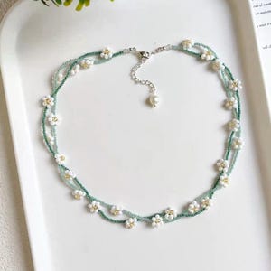 Beaded Daisy Necklace, White Chrysanthemum Choker, Handmade Jewelry, Gift For her