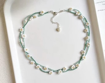 Beaded Daisy Choker: Handmade Seed Bead Chrysanthemum Necklace