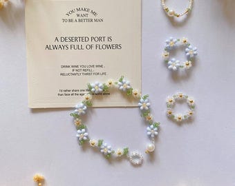 White Daisy Beaded Bracelets, Floral Beaded Jewelry, Cute Flower Bracelet, Birthday Gift for her