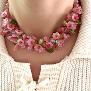 Lily Of The Valley Flower Choker Necklace With Butterfly & Faux Pearl Chain - Alloy