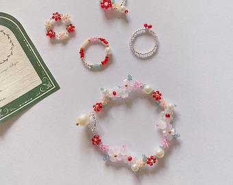 Handmade Beaded Flower Bracelet: Whimsical Pearl Jewelry