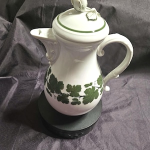 Vintage Meissen kaffekanna med dekoration av druvblad. Oskadad (1900-1920)