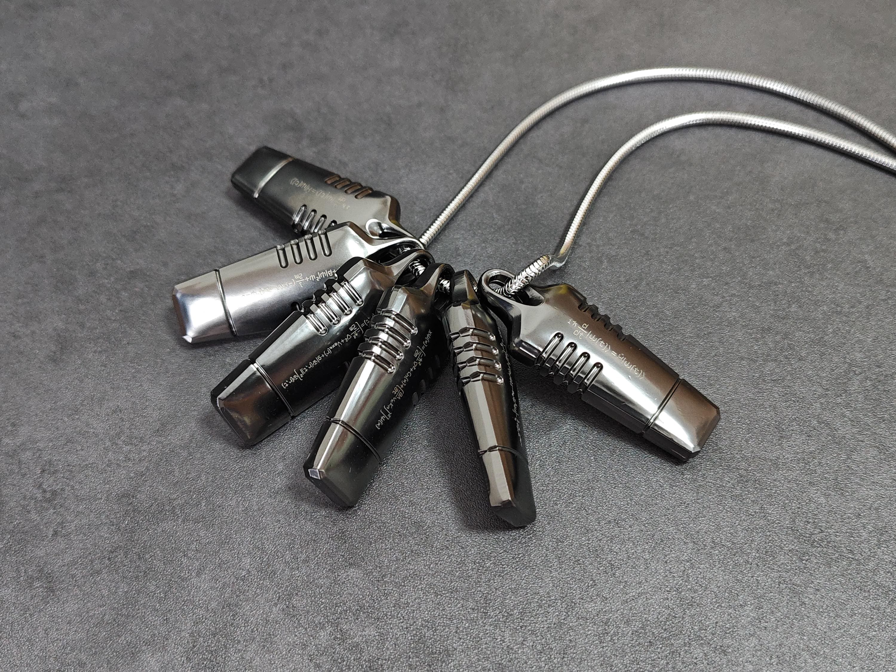 DS2 Q-pid Set Alloy Necklace Equation Dog Tags Sam Porter Bridges