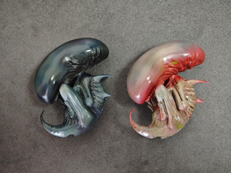 Xenomorph Embryo Jar Alien Specimen in a Jar With Lamp Alien Movie Prop ...