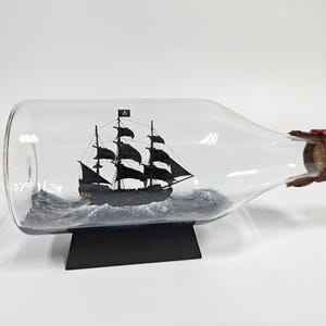 Maquette De Bateau Voilier En Bouteille – Fabrication Française – Occasion
