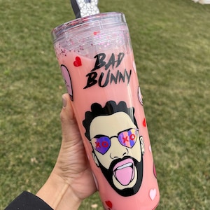 Bad Bunny Snow Globe Tumbler, Bad Bunny Starbucks Cup, Bad Bunny,  Starbucks, Tumbler 