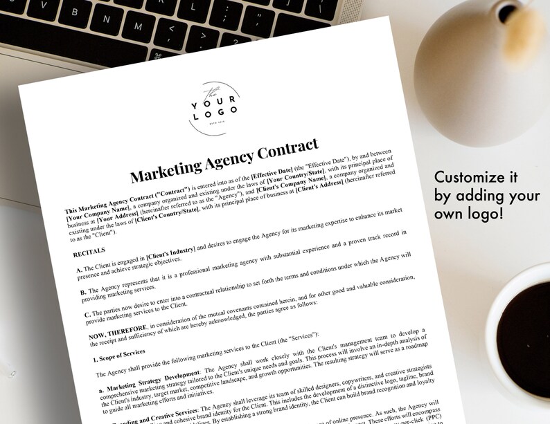 Op de afbeelding: Een zwart-witte marketing-agentschapcontracttemplate met de tekst "Marketing Agency Contract" in een vet, sans-serif lettertype. Het contract is voor een bedrijf dat een marketing-agentschap inhuurt om te helpen met hun marketingstrategie en -ontwikkeling.