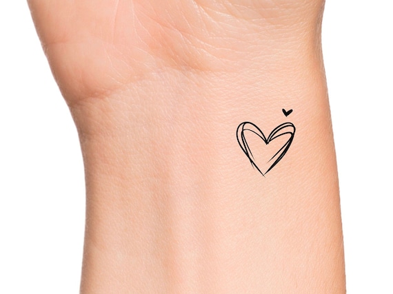 Heart Line Temporary Tattoo / Small Cute Heart Outline - Etsy Denmark