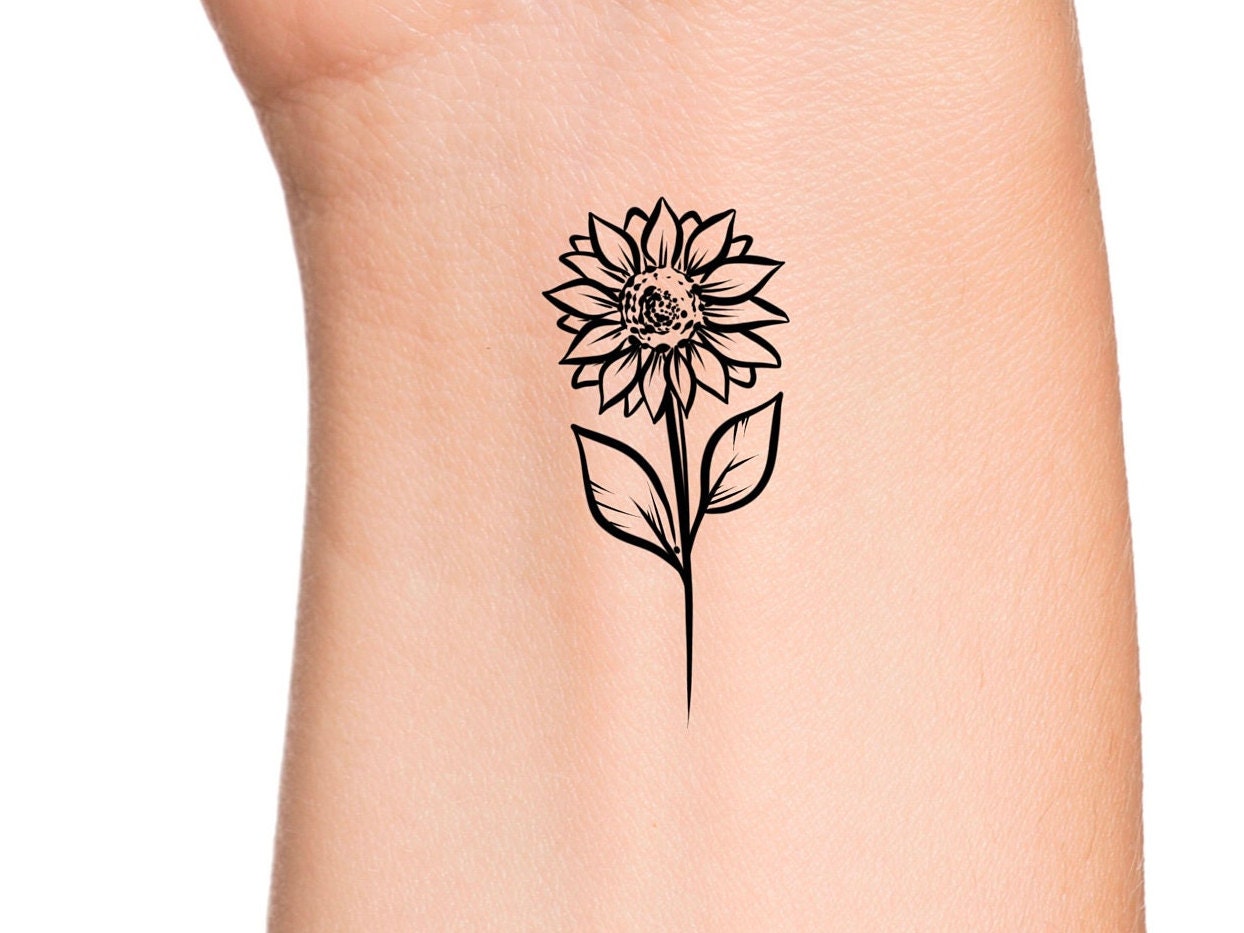 12 Elegant And Minimalist Sunflower Tattoo Ideas