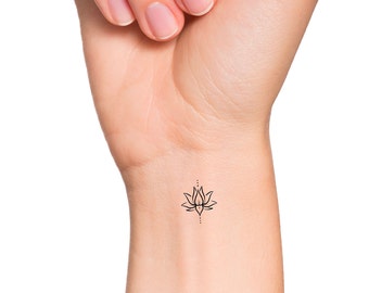 Minimalistisches Lotus temporäres Tattoo