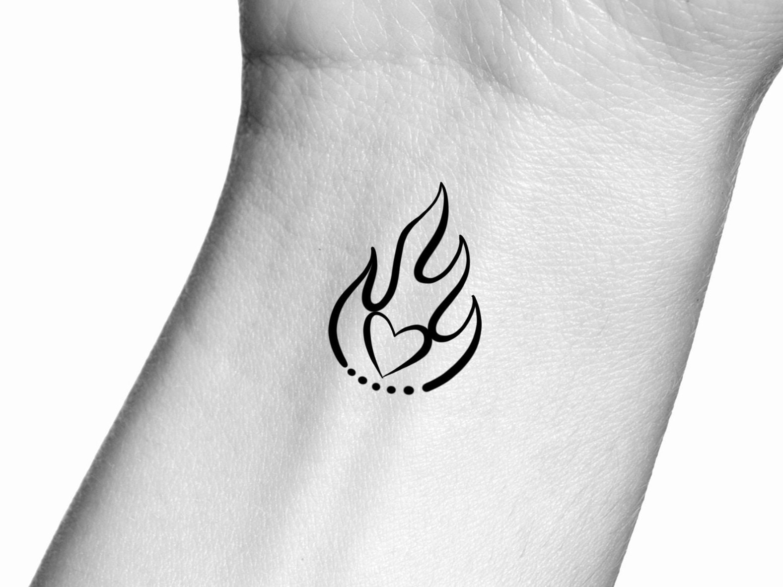 Tattoo uploaded by Leo Lamcoste • #flames #linework #smalltattoo • Tattoodo