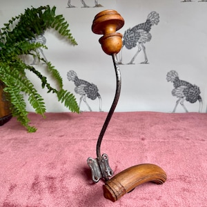 Old coat rack, coat rack, wall hook in wood and metal.