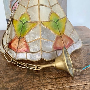 Vintage mother-of-pearl and brass pendant light, Art Deco style image 3