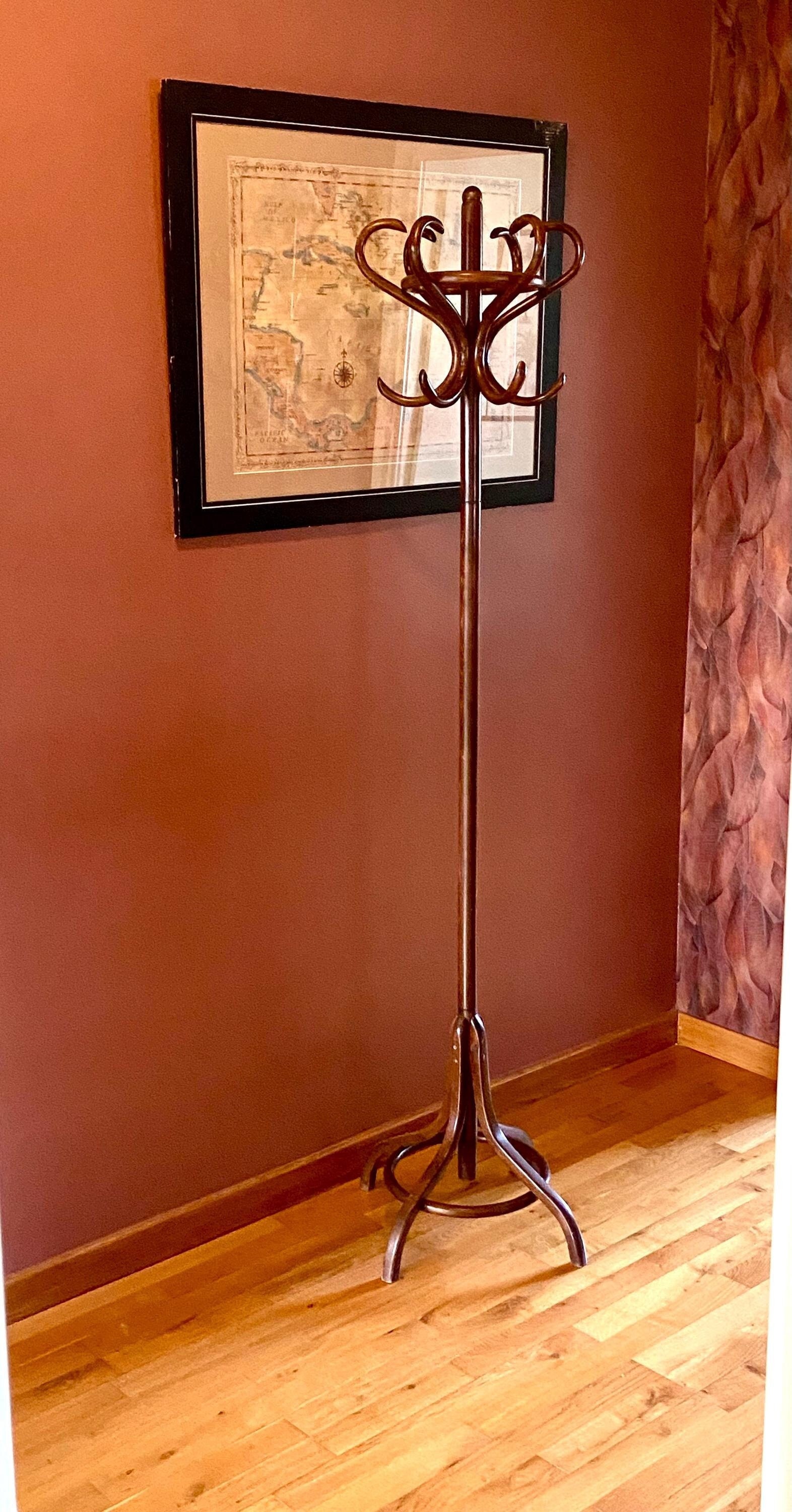 Porte-Manteau Sur Pied En Bois Courbé , Perroquet De Style Baumann Ou Thonet