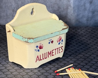 Antieke keramische lucifersdoos van Badonviller, wandmontage, lucifershouder in Art Deco-stijl.