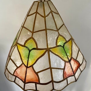 Vintage mother-of-pearl and brass pendant light, Art Deco style image 6