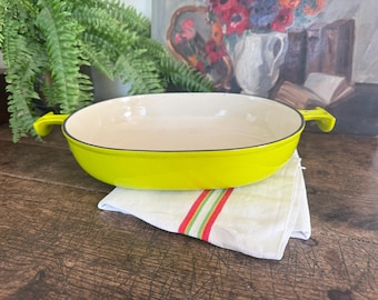 Le Creuset "La mama" roasting dish by Enzo Mari in enameled cast iron, French vintage 1970, vintage French casserole.