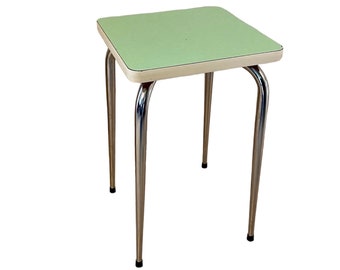 Tabouret  cuisine Formica  vintage 1950/1960, tabouret vert,  pieds chromés.