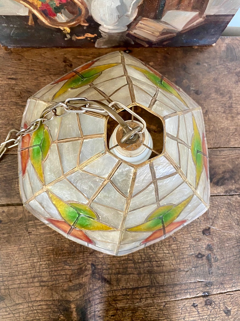 Vintage mother-of-pearl and brass pendant light, Art Deco style image 4