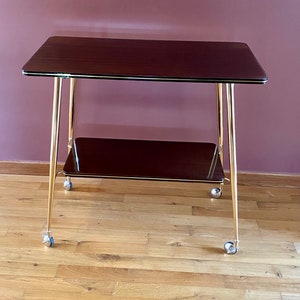 Meuble TV vintage, desserte Formica années 60, table pieds dorés. image 2